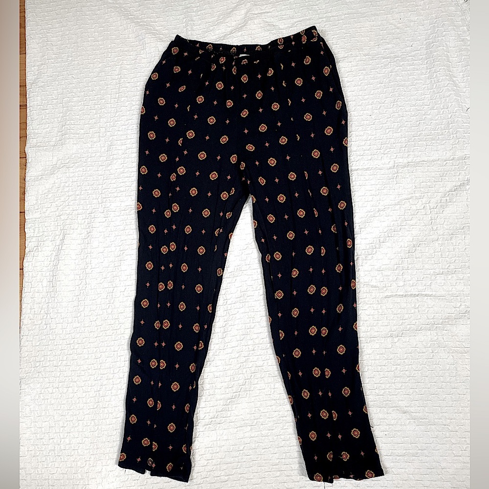 Free People Intimates ✨🌸💛 XS TP 🍃 Lounge Pants Rayon Bali gold shape pattern